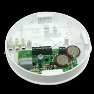 Interface met ingangscontact 230V gevoed, bedraad koppelbaar
