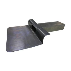 Loden kiezelbak code 25 60x80mm l=300mm 90° voorzien van primer