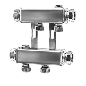 Leidingverdeler M22 gemonteerd 16x2mm AKB 4-groeps