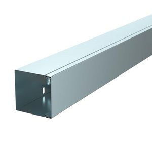 Lengte a 2m. Installatiekanaal met bodemperf. 80x80