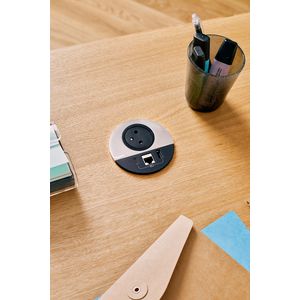 Wandcontactdoos ALU+ USB + kabeldoorvoer+snoer L0,5m. Disq80