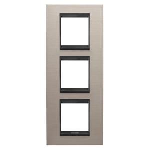 LUX INTERNATIONAL PLAAT-VAN METAAL-2+2+2 MODULE VERTICAA