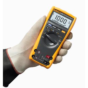 True RMS multimeter met meetsnoeren