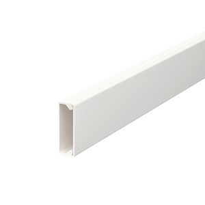 Lengte a 2m. Wand- en plafondkanaal met bodemperf. 10x30