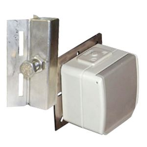 Bevestiging beugel inclusief stopcontact MK 941-738