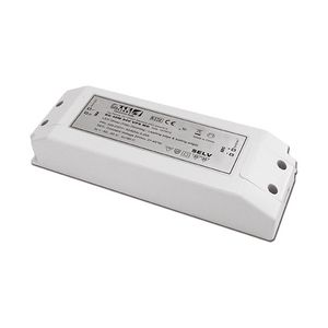 LED driver constante spanning 24V 45W dimbaar afsnijding