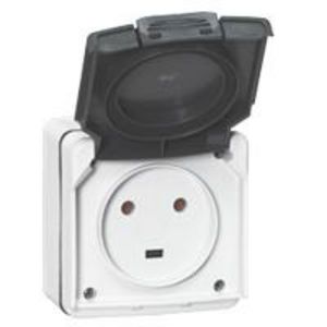 Wandcontactdoos 2P + A 20A compleet Plexo66