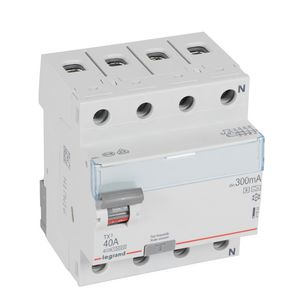 Aardlekschakelaar TX3 3-polig + N 40A 300mA S