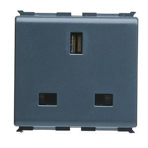 BRITISH STANDARD SOCKET-OUTLET 250V ac-2P+E 13A-2 MODULE