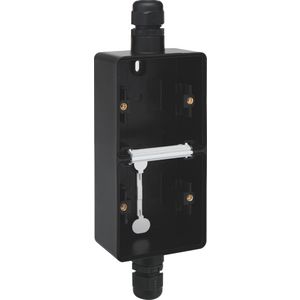 Spuitwaterdichte dubbele verticale opbouwdoos boven/onder M20 zwart