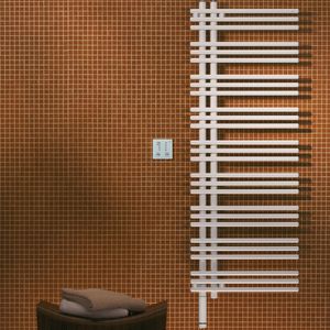 Elektr. badkamerradiator Yucca Asym rechts EL 1378x378mm 400W IHD + afstandsbediening wit RAL9016