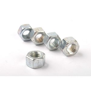 Set a 5st. moer M8 570127