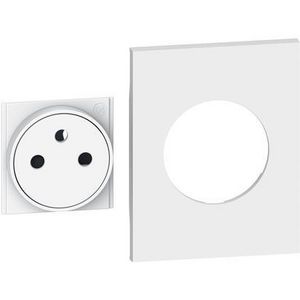 Sierplaat vlak contactdoos 2P + A wit LivingNow BTKW55M3F