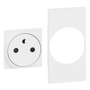 Sierplaat vlak contactdoos 2P + A wit LivingNow BTKW55F