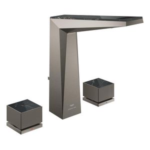 Allure Brilliant Private Collection M-size graphite w/ black Caesarstone knob handles