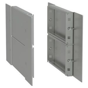 Side plinth H100 D400 IP55 Spacial S3HD