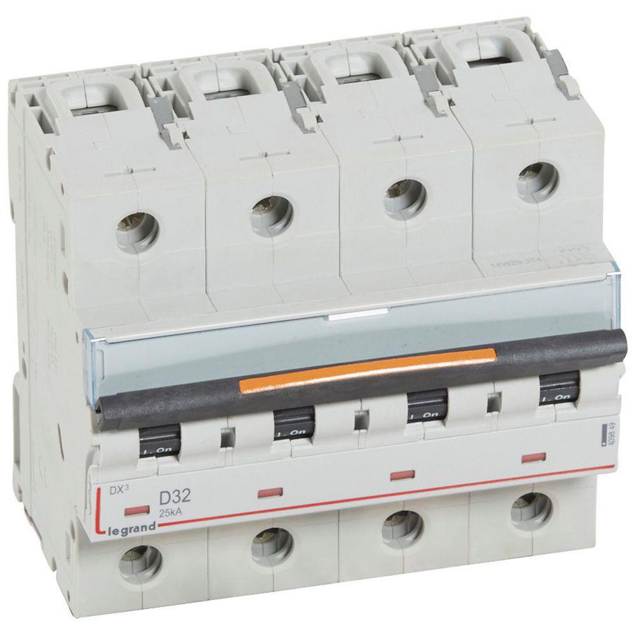 Installatieautomaat 4-polig D-karakteristiek 32A 25kA DX³ DIN