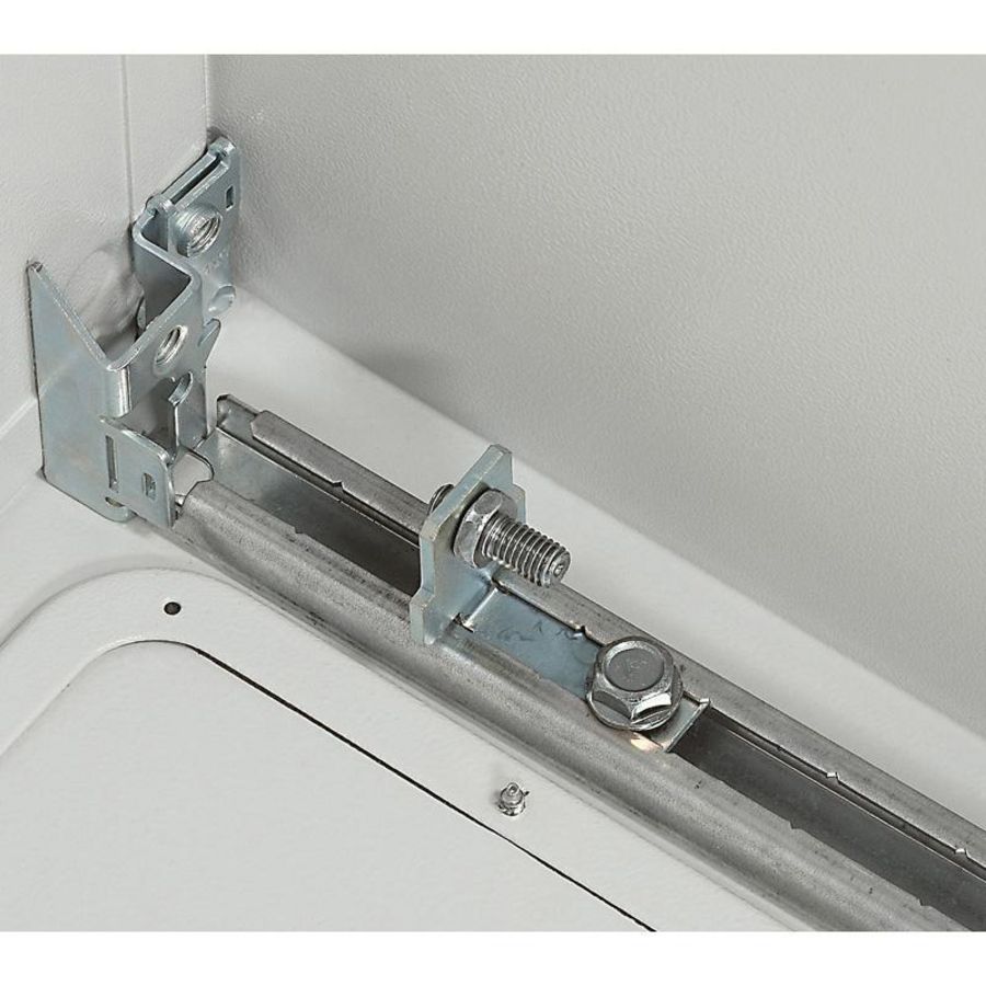 Set a 4st. Glijrails/bouten beh 400