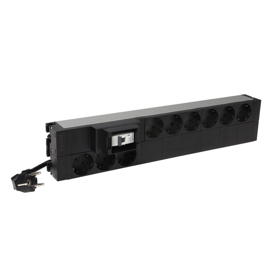 Power Distribution Unit 19" 9x C16 3m. sn RA/PA stekker