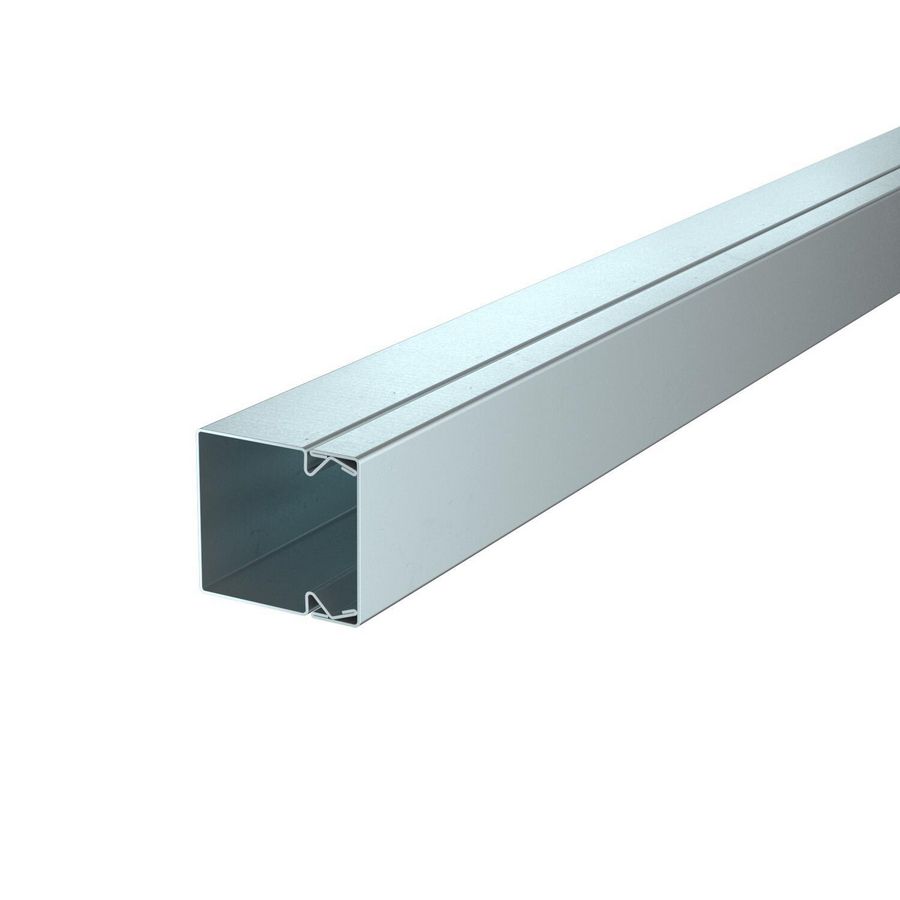 Lengte a 2m. Installatiekanaal met bodemperf. 40x40