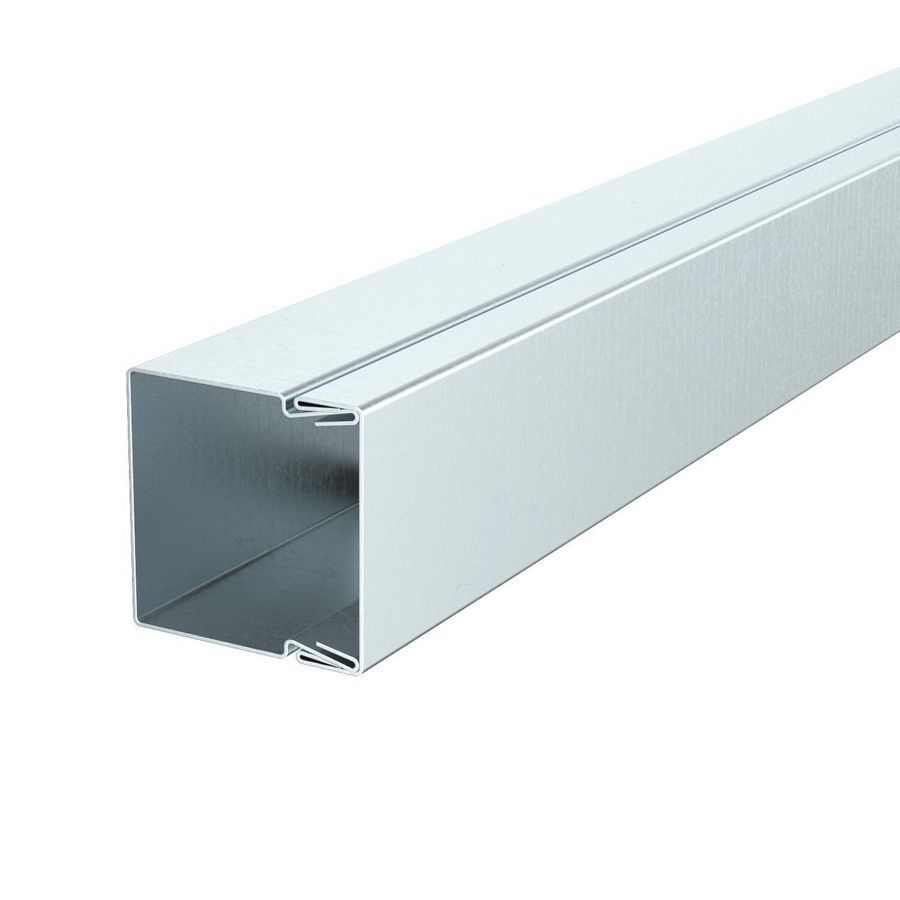 Lengte a 2m. Installatiekanaal met bodemperf. 30x30