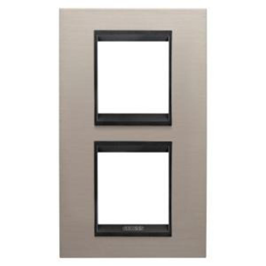 LUX INTERNATIONAL PLAAT-VAN METAAL-2+2 MODULE VERTICAAL