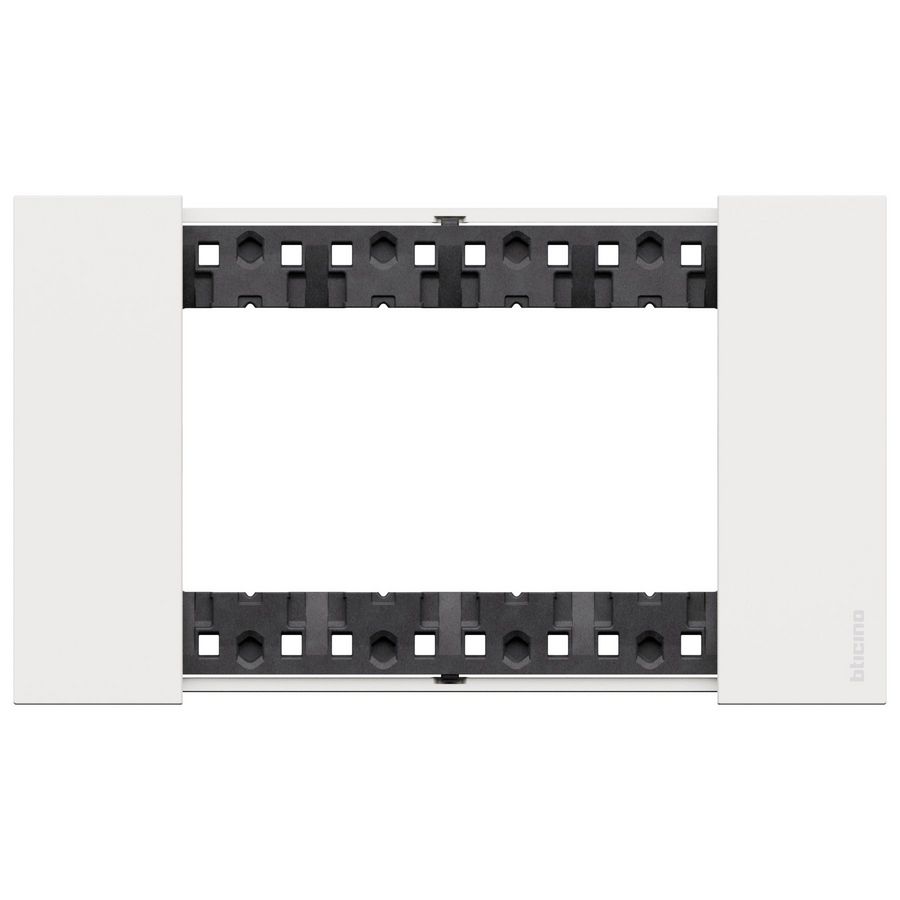 Afdekplaat 4 module wit K4704 LivingNow