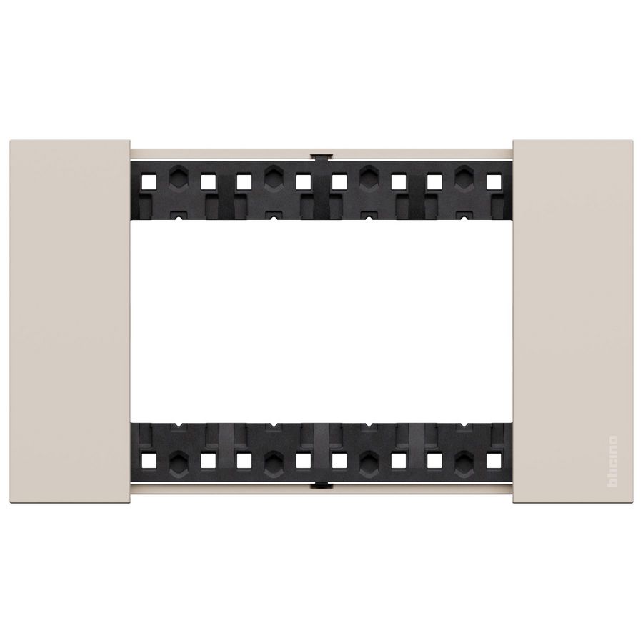 Afdekplaat 4 module zand K4704 LivingNow