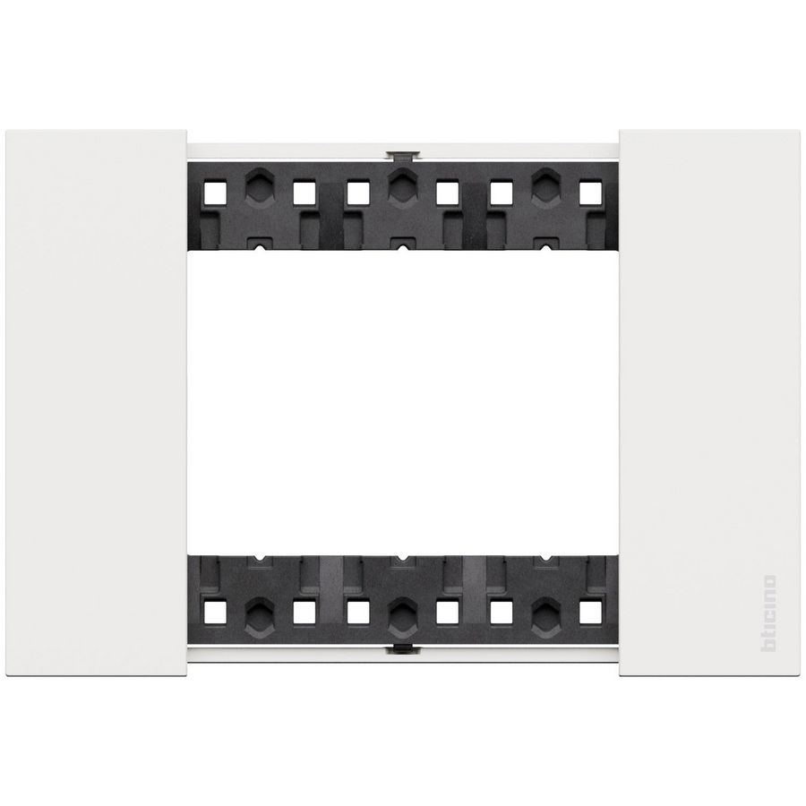 Afdekplaat 3 module wit K4703 LivingNow