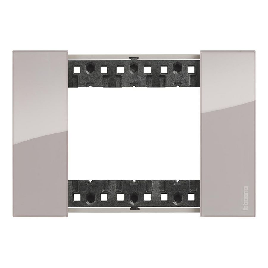 Afdekplaat 3 module aura K4703 LivingNow