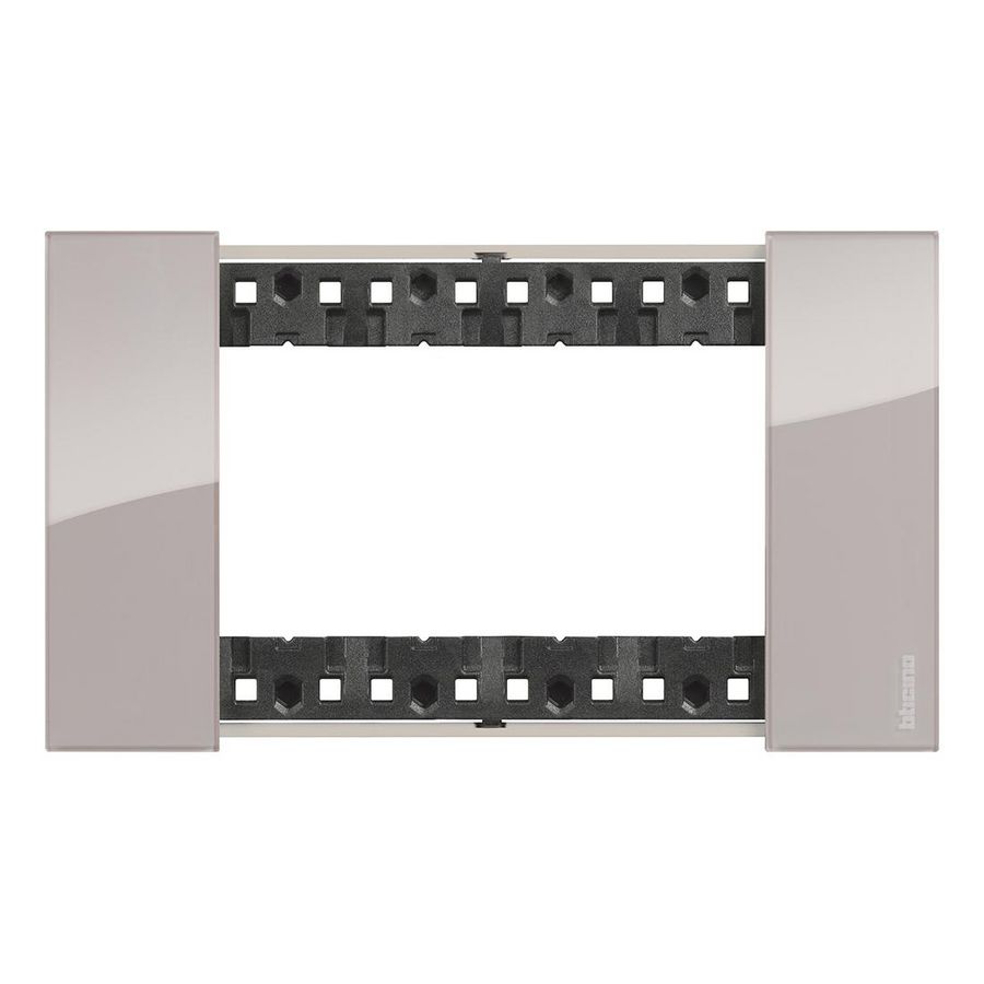 Afdekplaat 4 module aura K4704 LivingNow