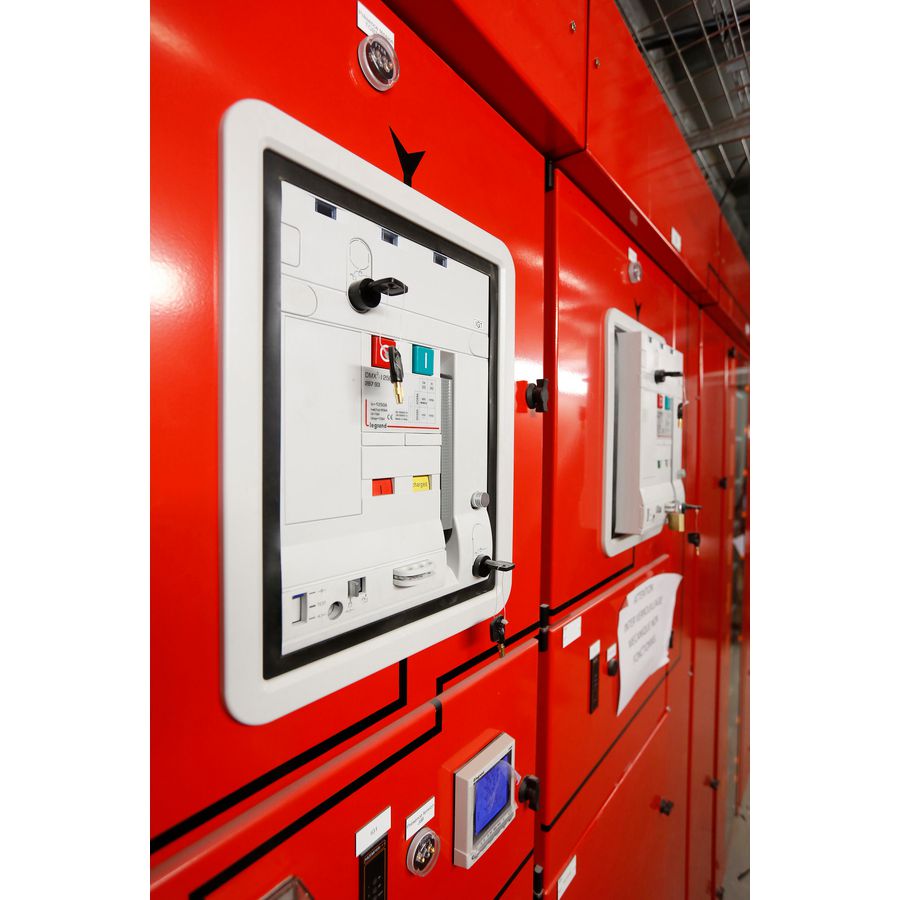 Lastscheider I2500 4-polig 1250A uitrijdbaar DMX3