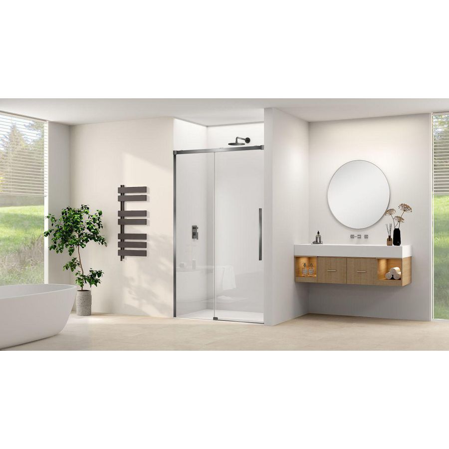 Schuifdeur aan vast deel incl. soft-close helder glas incl. glasbehandeling 1550x1600x2000mm geborsteld gun metal beslag en greep