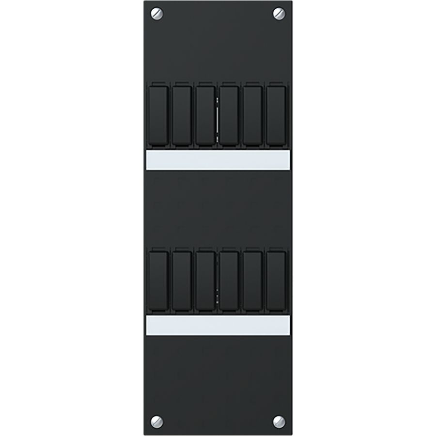 Lege kast 110 x 330 voorzien van 3 fase busboard