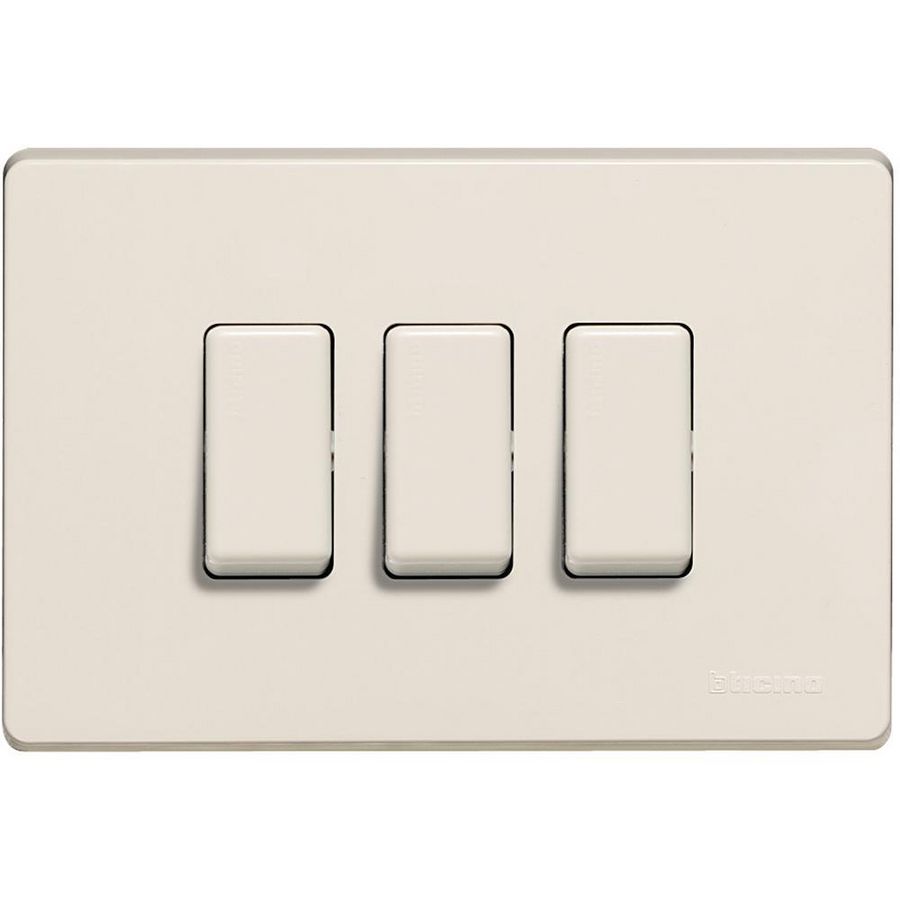 Afdekplaat Magic 3 modulen ivoorkleurig BT503/3/R VVE=50