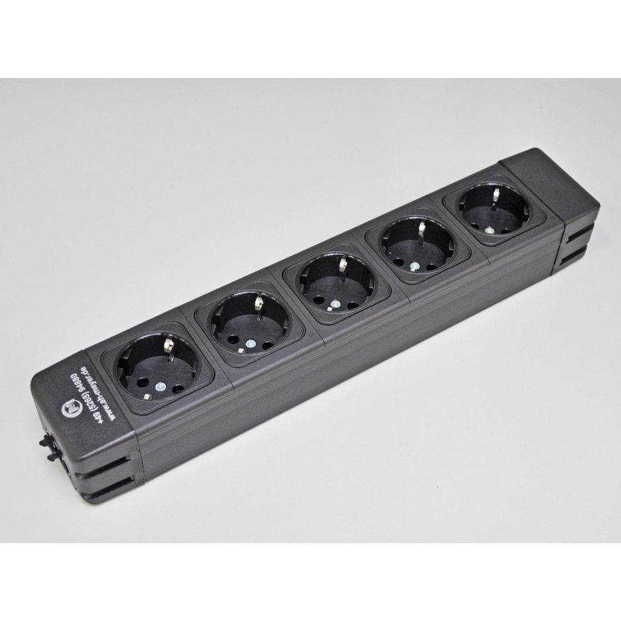 Contactdooscombinatie 5x230v 45° kinderbeveiliging GST18/3