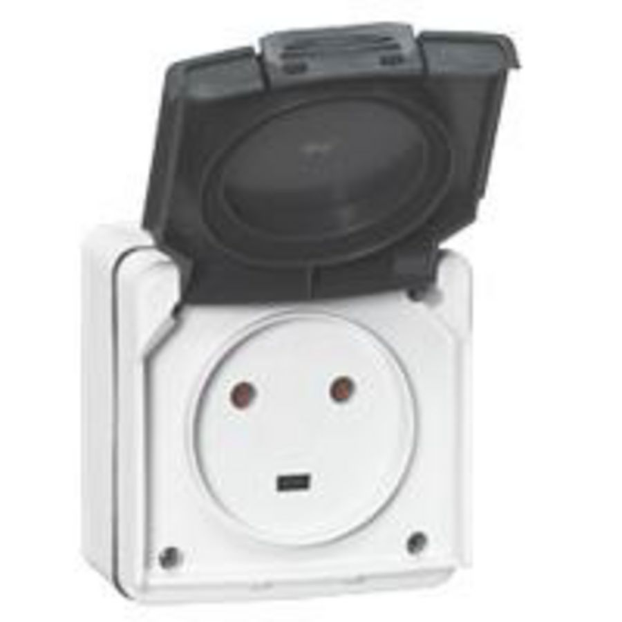 Wandcontactdoos 2P + A 20A compleet Plexo66