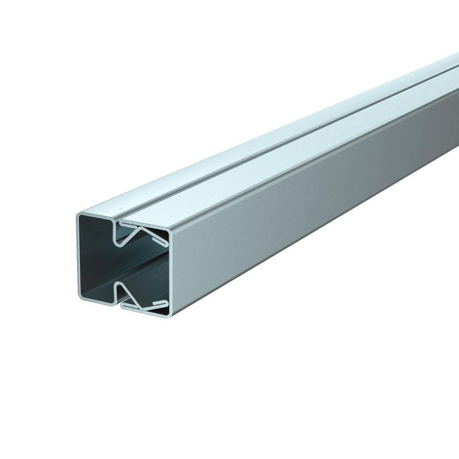 Lengte a 2m. Installatiekanaal met bodemperf. 20x20