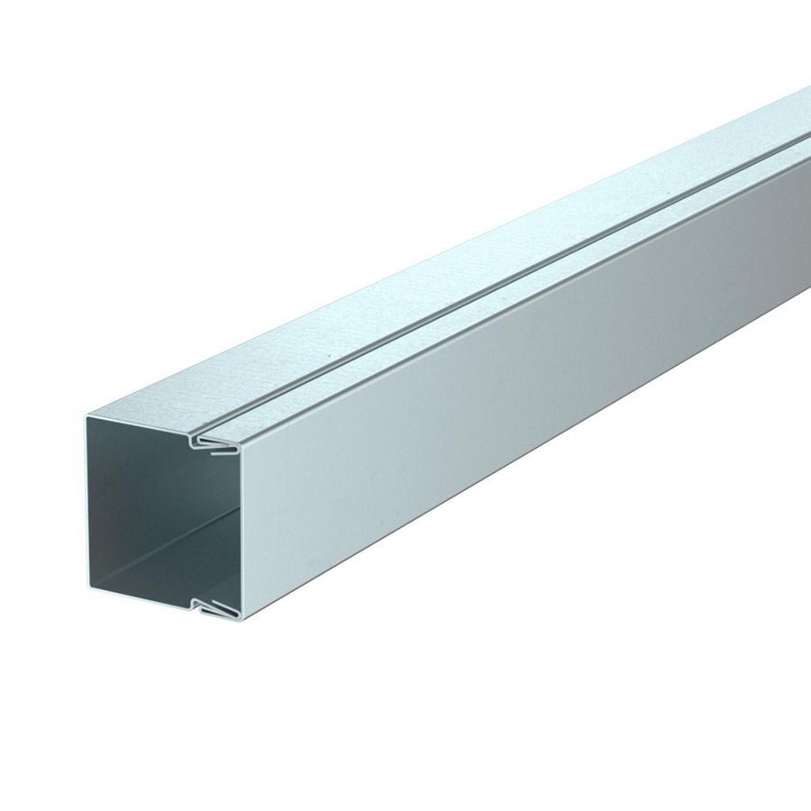 Lengte a 2m. Installatiekanaal met bodemperf. 30x30