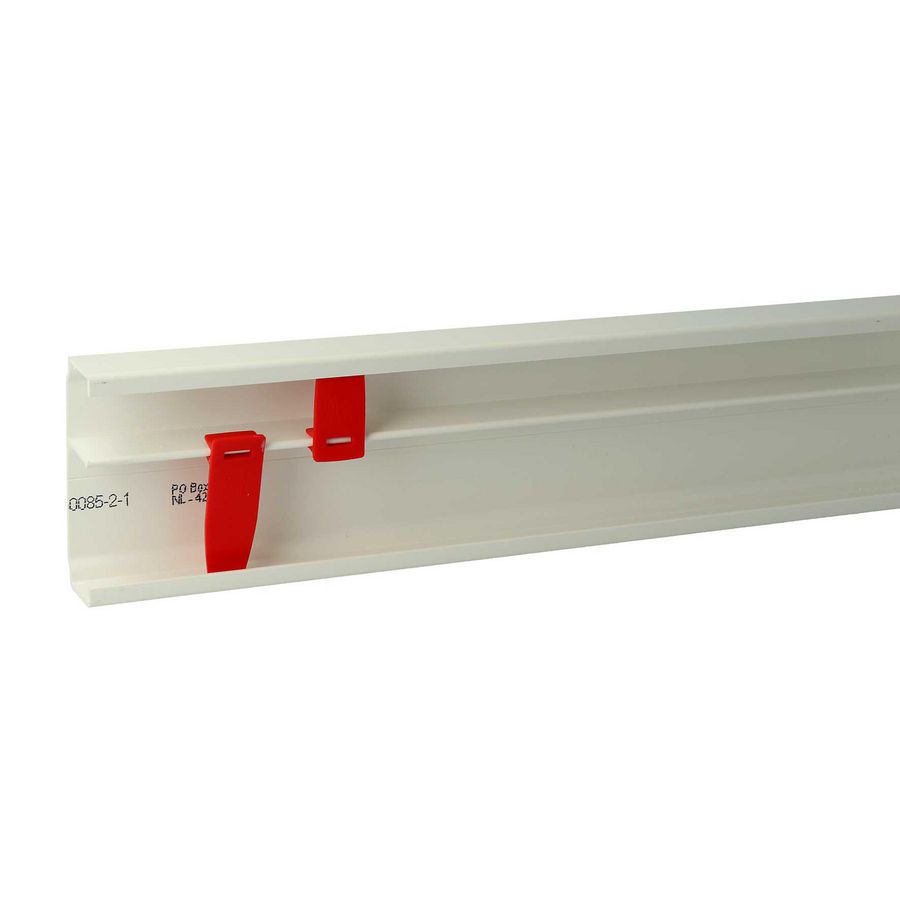 Lengte a 2m. Plintgoot K40 basisprofiel + clips wit