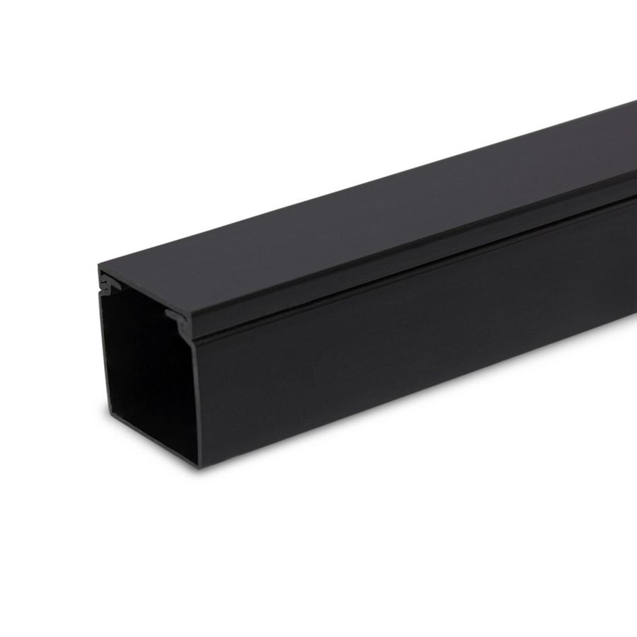 Lengte a 2m. kabelkanaal 30x30mm zwart met folie