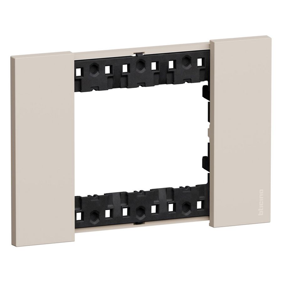 Afdekplaat 3 module zand K4703 LivingNow