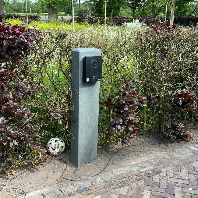 EV-Go | Kunststoff-Montagepfosten + Sockel